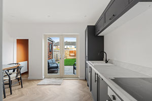 Photo 46- click for photo gallery